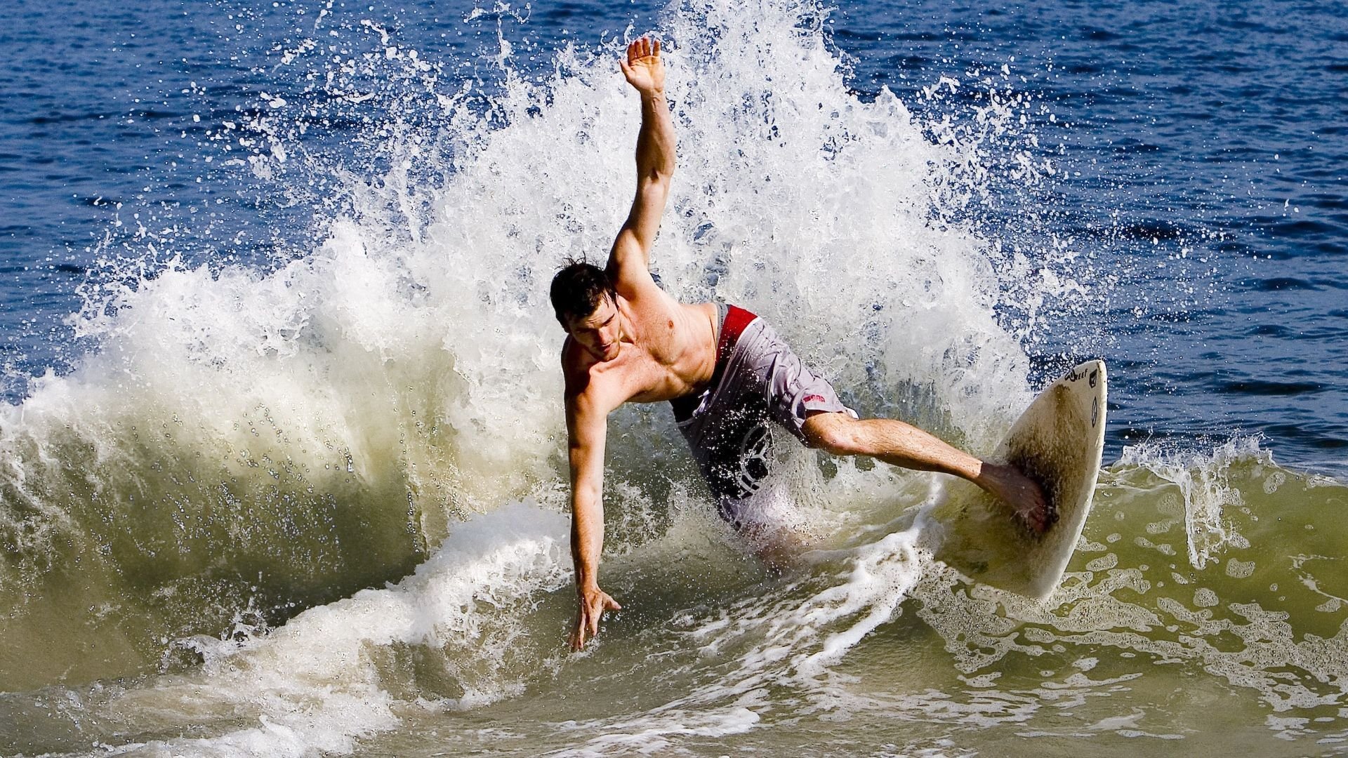 世界杯惊天冷门！芬兰1-0险胜阿根廷，归化飞翼阿方索·戴维斯一战封神